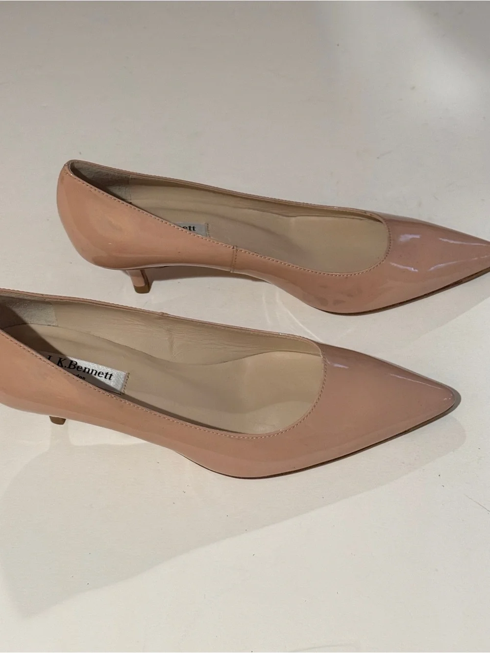 LK Bennett Beige Patent Pointed-Toe Kitten Hills Size EU 37 1/2 Made in Spain